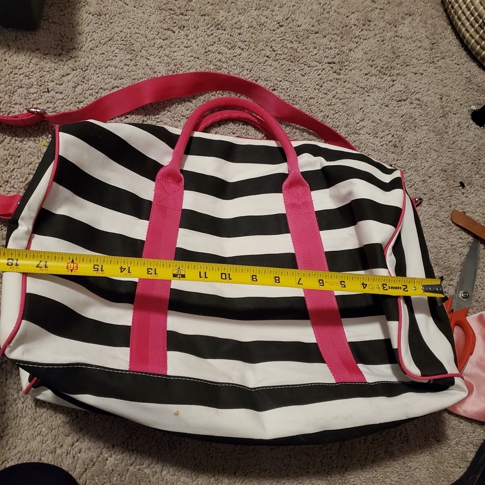 Victoria's Secret Striped Duffle Style Weekend Bag with Pink Handles - Picture 8 of 9